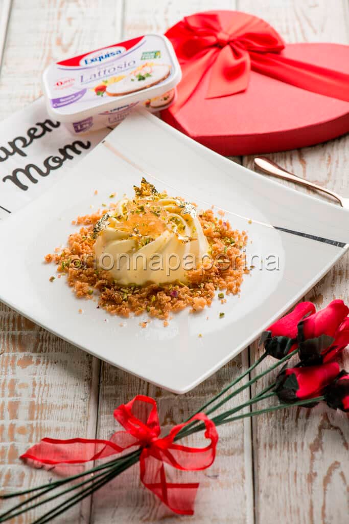 cremoso al formaggio con gelatina di mele