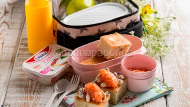 focaccia al rosmarino con tartare di salmone