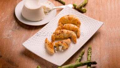 Cornetti salati con asparagi