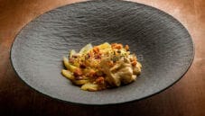 Mele con crumble di nocciole, che dolce sorpresa! Mele con crumble di nocciole, che dolce sorpresa!