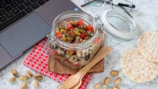 Insalata di grano saraceno per la schiscetta da ufficio Insalata di grano saraceno per la schiscetta da ufficio