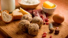 Canederli con lo speck: la tradizione rivive a tavola