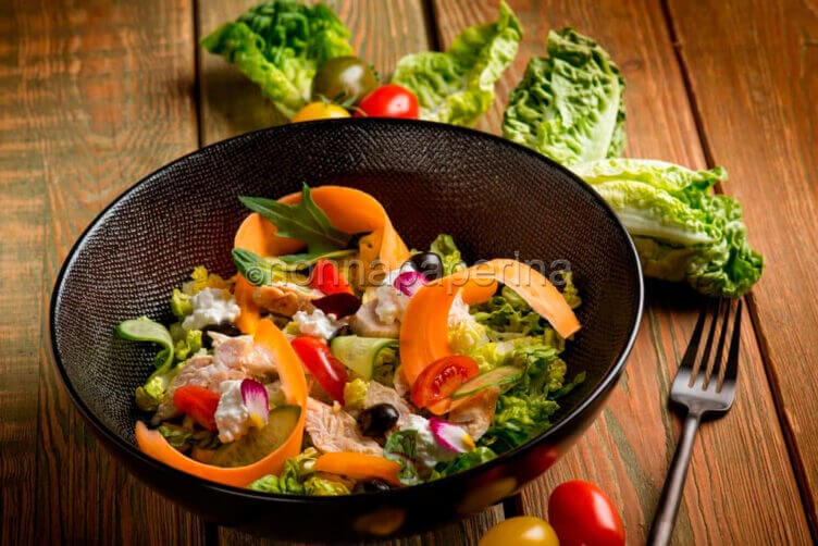Insalata mista con fiocchi di latte