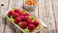 Polpette di barbabietole e ceci: piatto vegetariano
