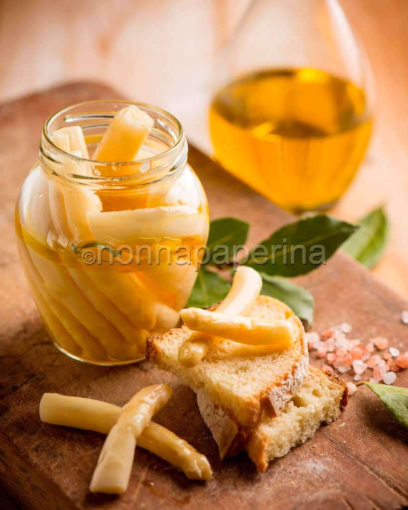 Asparagi bianchi sottolio