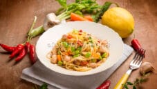 Deliziosi Spaghetti con pesce spada ed edamame. Deliziosi Spaghetti con pesce spada ed edamame.