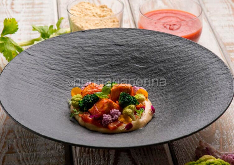 Bocconcini pollo e broccoli su polenta di lenticchie bocconcini di pollo e broccoli