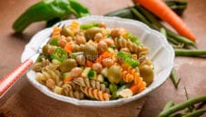 Insalata di pasta fredda, un mix gustoso e salutare
