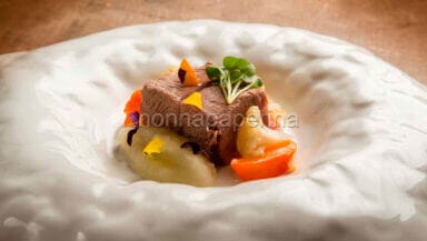roast beef al fieno con salsa di mele