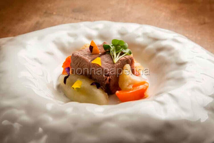 Il roast beef al fieno con salsa di mele e zenzero roast beef al fieno con salsa di mele