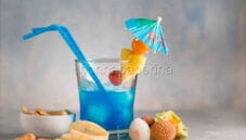 Blue hawaiian, versione azzurra della piña colada Blue hawaiian, versione azzurra della piña colada