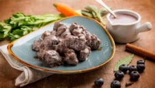 Capriolo in salsa di mirtilli, un sapore straordinario! Capriolo in salsa di mirtilli, un sapore straordinario!