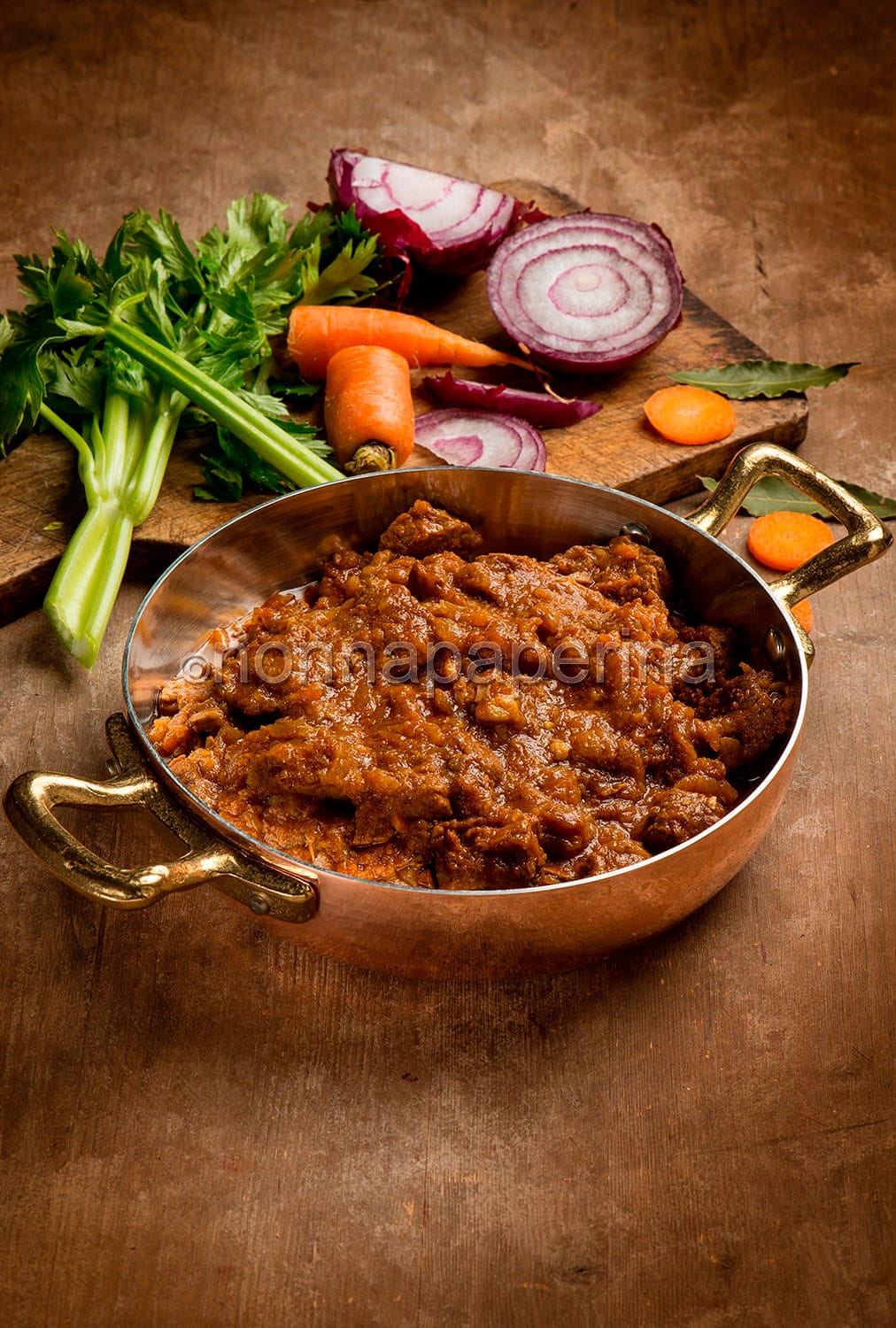 Spezzatino di vitello con cipolle Spezzatino di vitello con cipolle