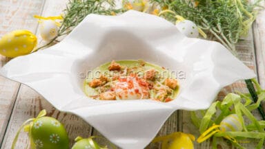 Crema di asparagi con uova in camicia