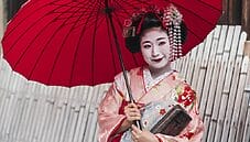 Geisha, meditazione e cucina Kaiseki con zuppa alle alghe wakame