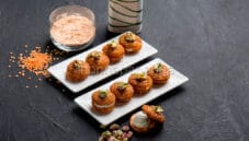 Baci di lenticchie ai pistacchi con caprino