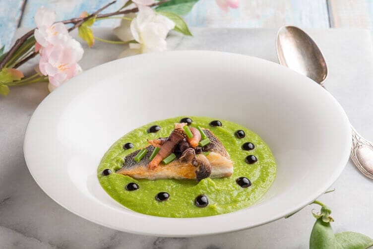 branzino percebes crema piselli 