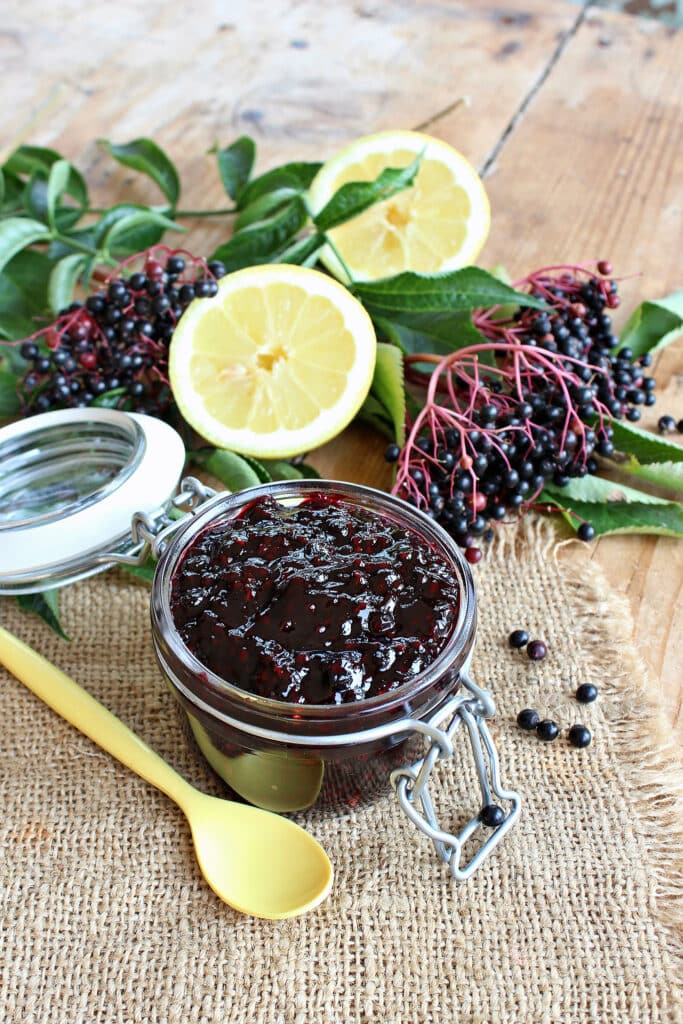 confettura di bacche di sambuco e limone