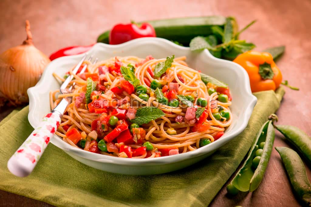 Spaghetti d’estate, per una pasta coloratissima e sana