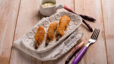 Croccanti asparagi viola