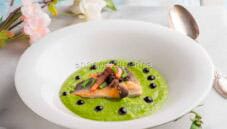 Branzino con percebes e crema di piselli