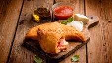 Ecco sua maestà: il panzerotto pugliese versione al teff