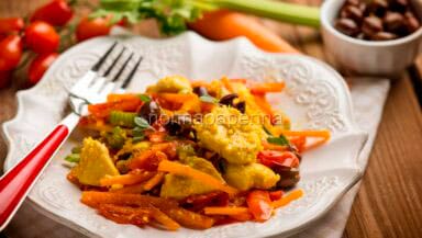 pollo con yogurt e curcuma