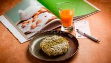 Torta di riso integrale con crema al tè matcha