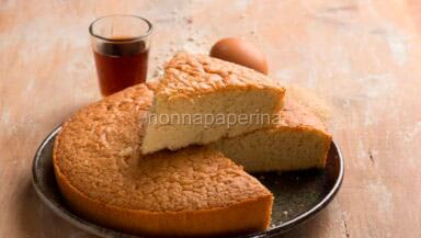 Pan di Spagna amaranto