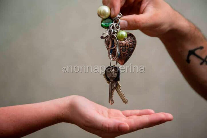 Allergia a chiavi e monete, il responsabile è il nichel allergia a chiavi e monete