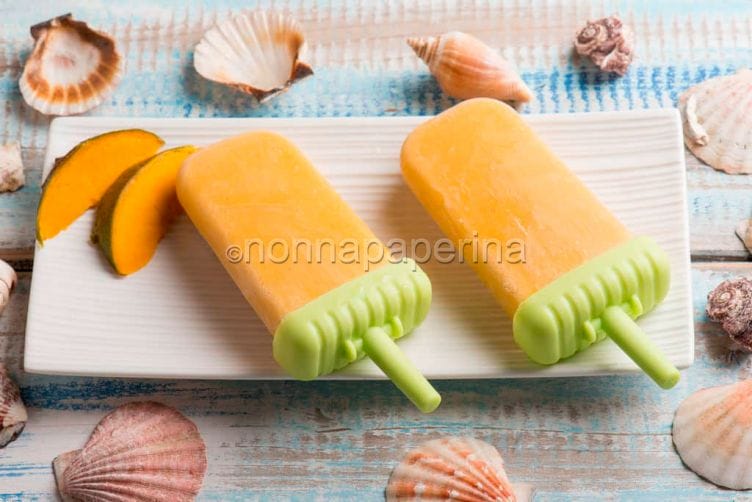 Ghiaccioli di lucuma e banane