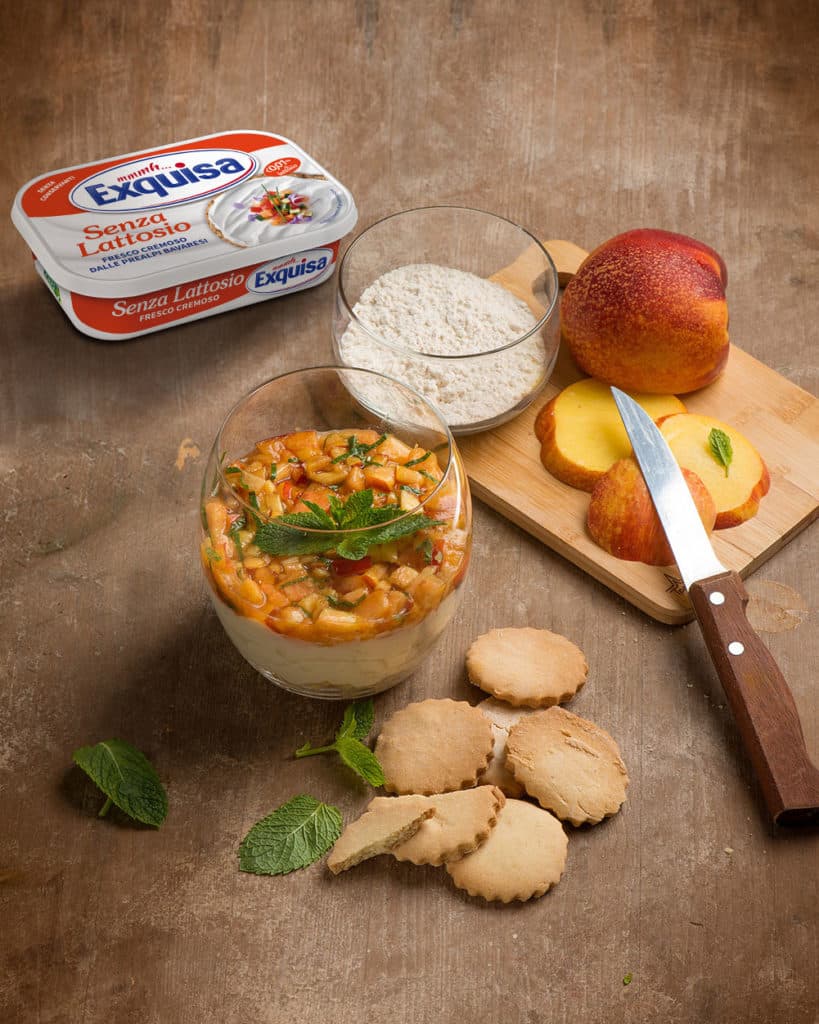 Cheesecake con tartare di pesche Cheesecake con tartare di pesche