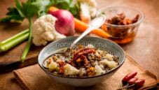 Una gustosa minestra di lenticchie nere