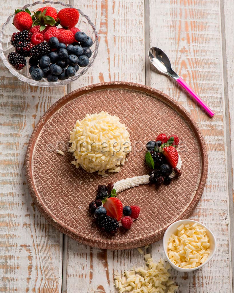 Semisfera ai frutti rossi Semisfera ai frutti rossi