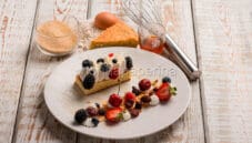 Barretta di crema al mascarpone: delizia fruttata