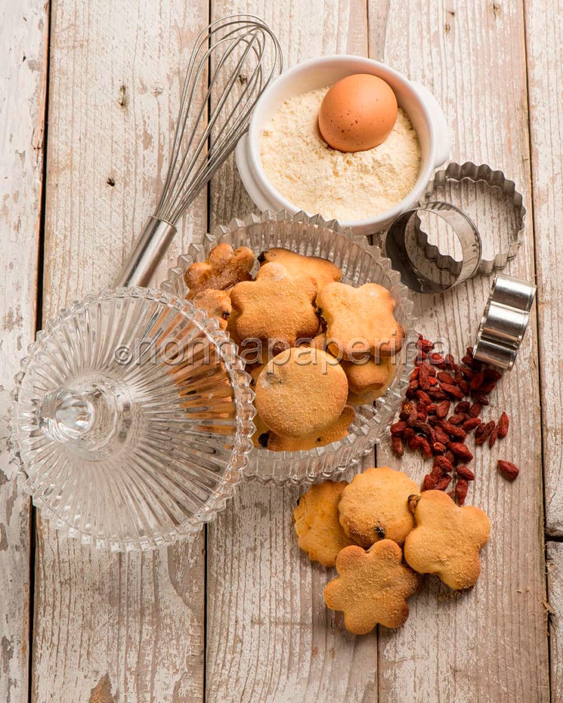 Biscotti con miglio e bacche di goji Biscotti con miglio e bacche di goji