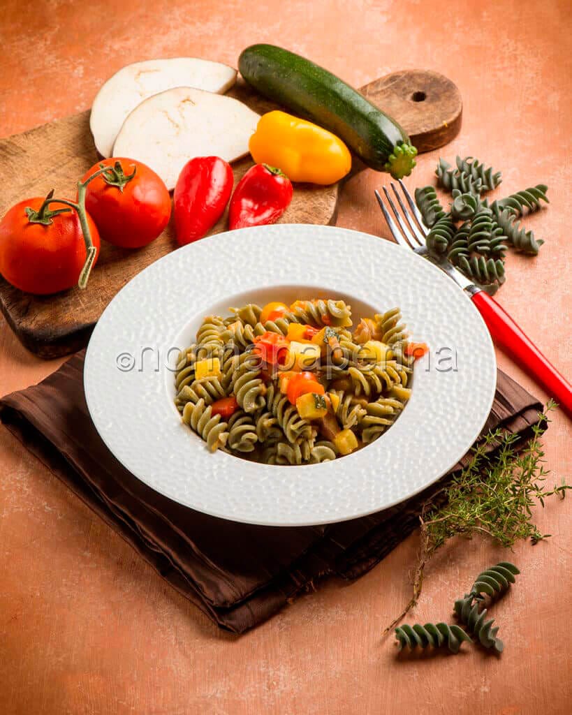 Fusilli con ratatouille di verdure Fusilli con ratatouille di verdure