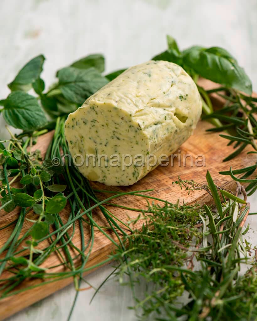 burro aromatizzato alle erbe