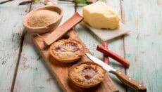 Mini crumble di rabarbaro