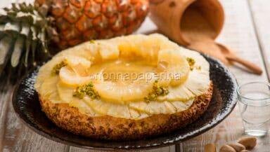 Crostata con ananas e pistacchio