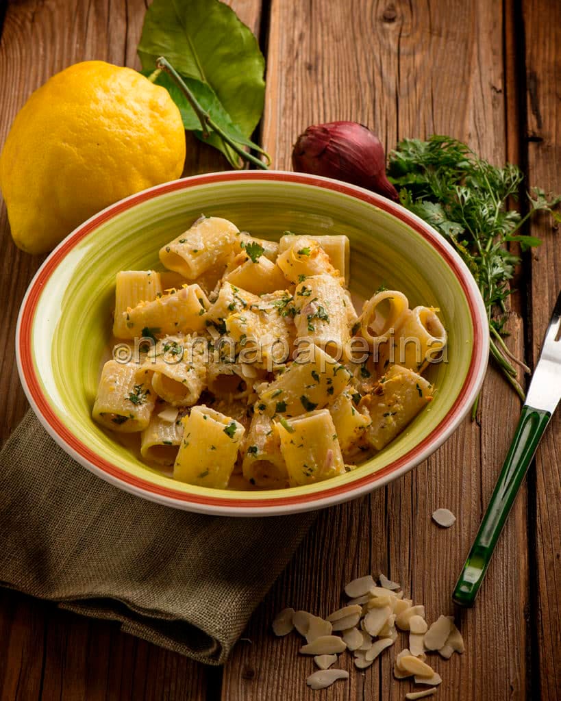 Pasta al profumo di coriandolo e limone