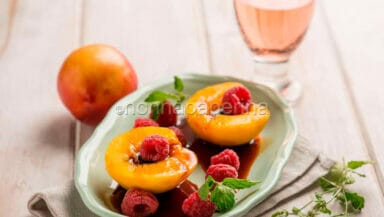 Pesche al vino rose