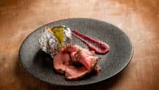 Raffinato controfiletto di manzo con patate al cartoccio