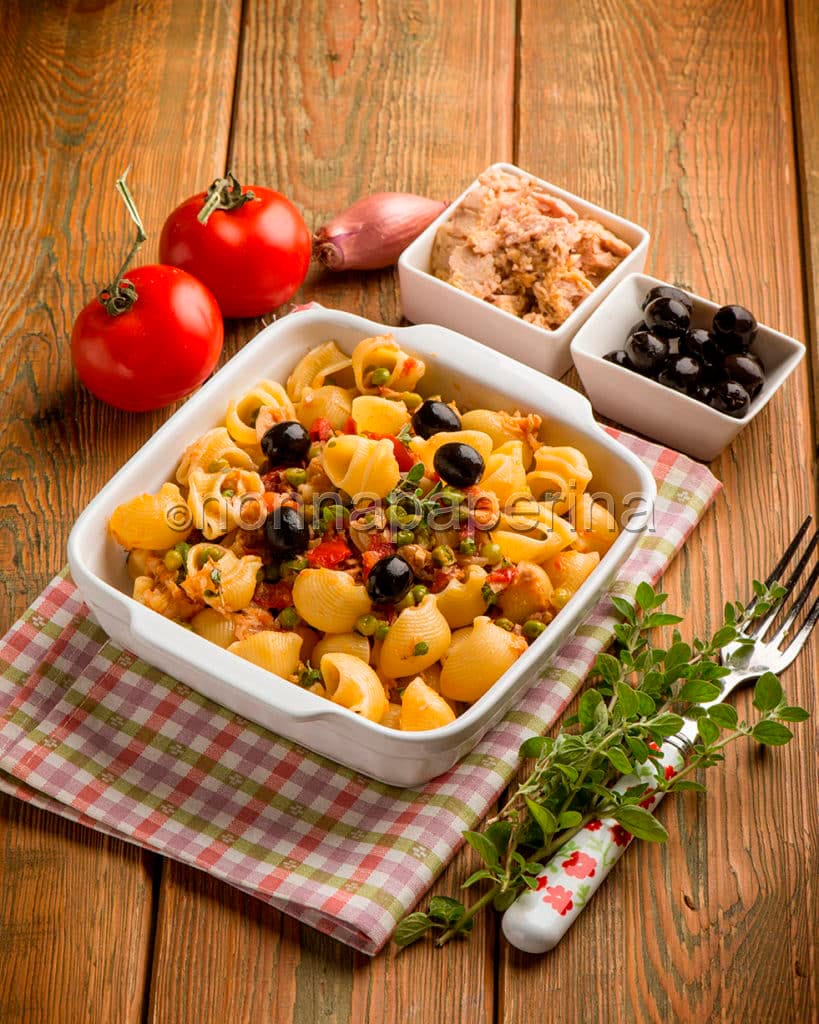 pipe rigate con tonno