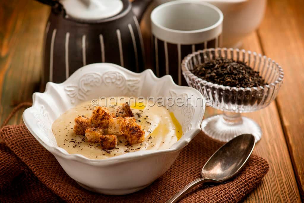 vellutata di patate al tè Lapsang Souchong