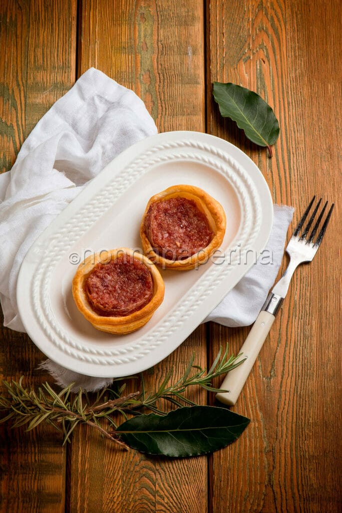 Bocconcini di cotechino con purè Bocconcini di cotechino con purè