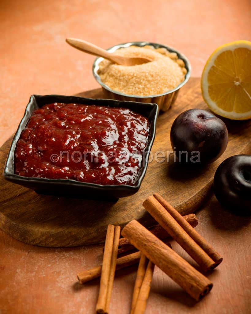 Confettura di prugne alla cannella Confettura di prugne alla cannella