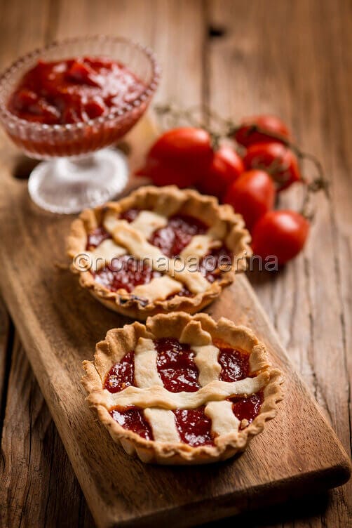 Crostatine con confettura pomodorini Crostatine con confettura pomodorini