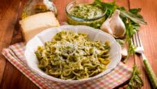 Farfalle con pesto di tarassaco, un primo per stupire!