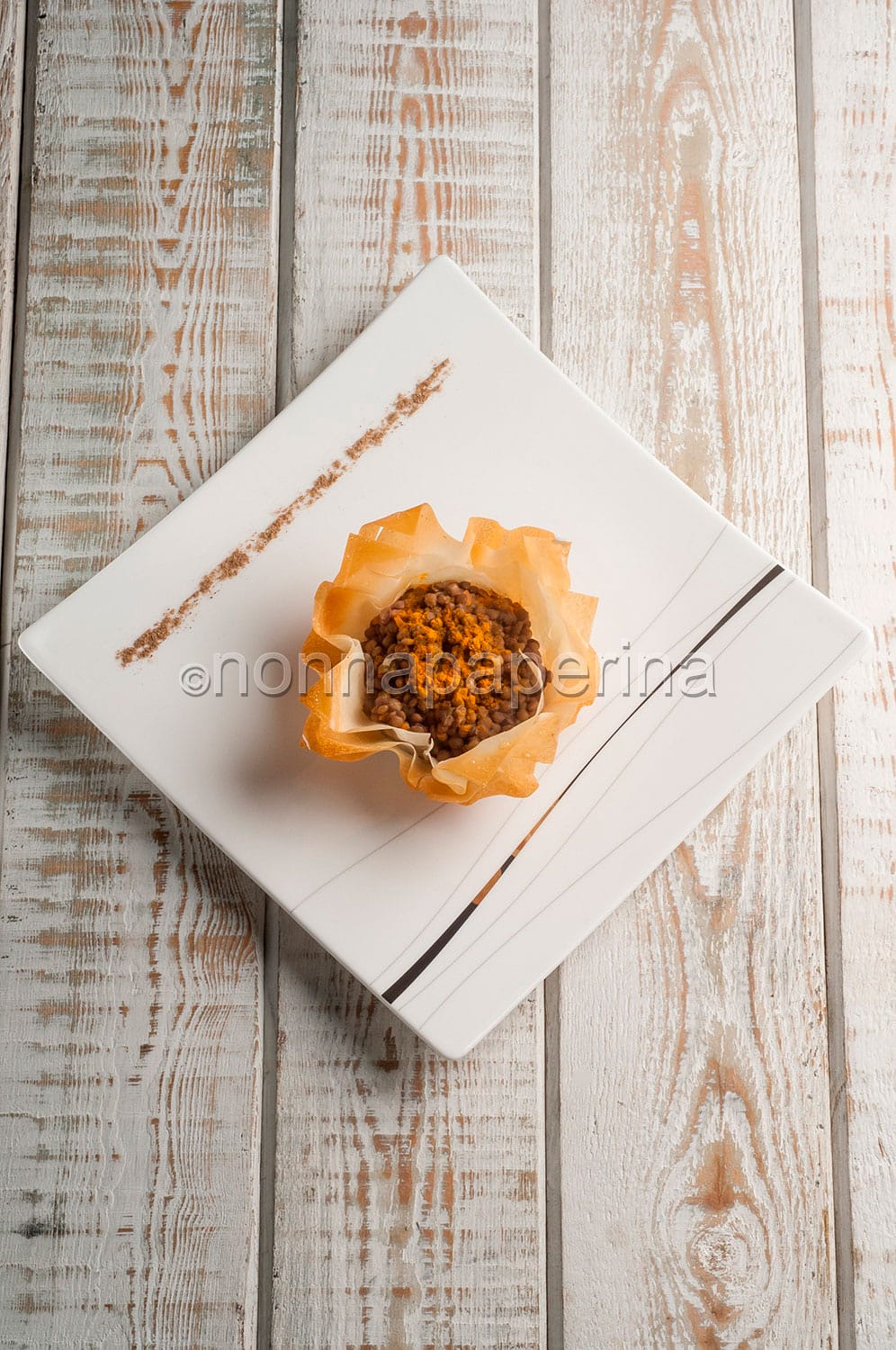Lenticchie alla curcuma in cialda di pasta fillo v